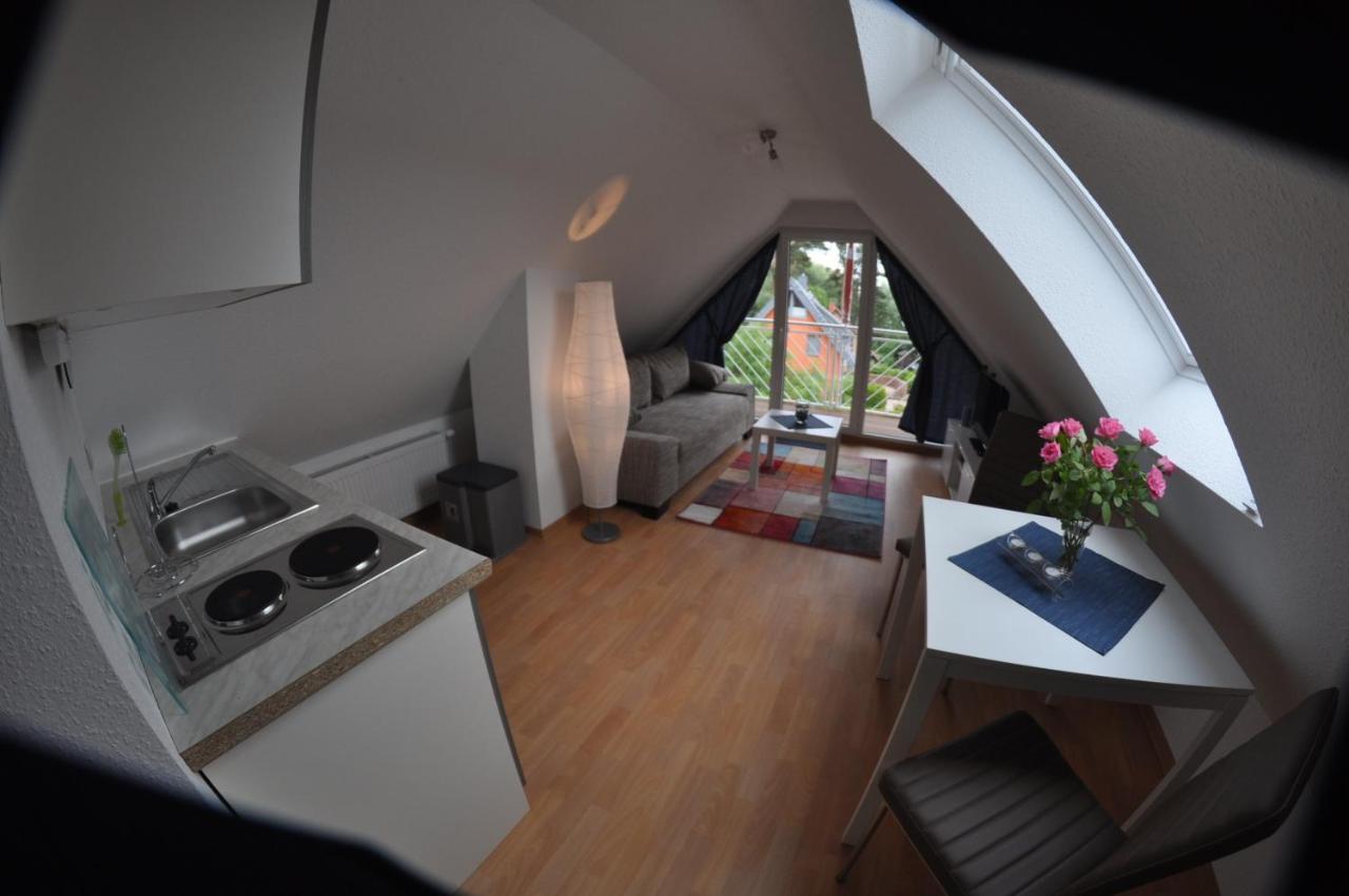 Ferienhaus Mueritzzauber / 1 Zimmer Dachgeschoss-Appartement Röbel Exteriör bild