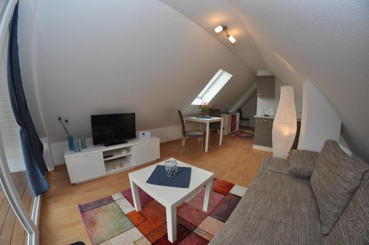 Ferienhaus Mueritzzauber / 1 Zimmer Dachgeschoss-Appartement Röbel Exteriör bild